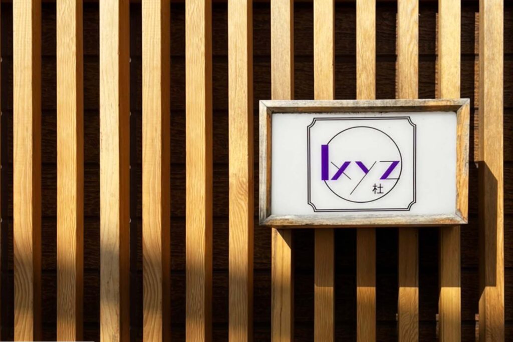 ixyz mori ixyz bettei logo